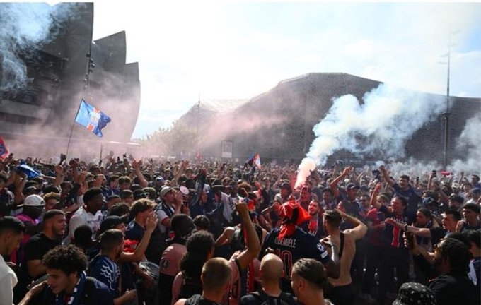PSG vô địch thế giới: Niềm vui chiến thắng giữa sự im lặng của Paris